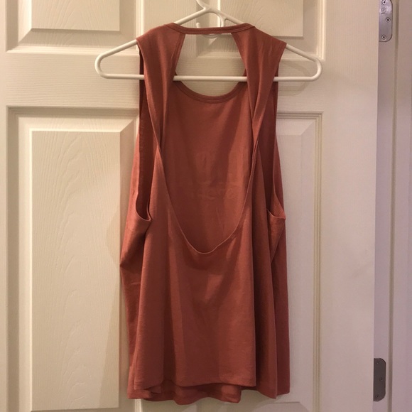 Victoria’s Secret Logo Twist Open-back Sports Tank - Picture 5 of 6